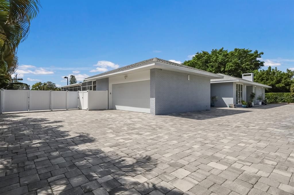 Recently Sold: $1,890,000 (4 beds, 4 baths, 4086 Square Feet)