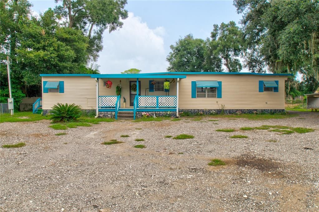 For Sale: $139,900 (3 beds, 2 baths, 984 Square Feet)