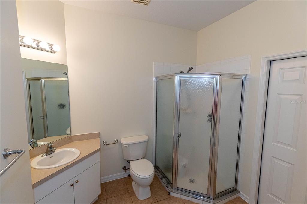 最近租的: $2,800 (3 贝兹, 3 浴室, 2568 平方英尺)