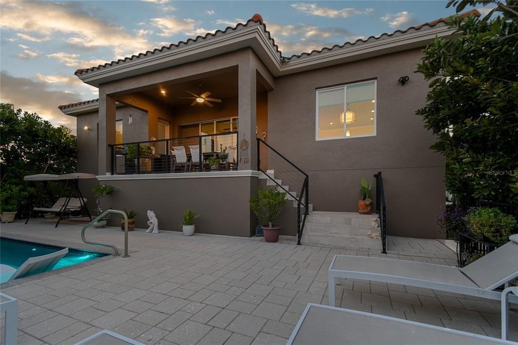 Upper lanai and lower pool deck