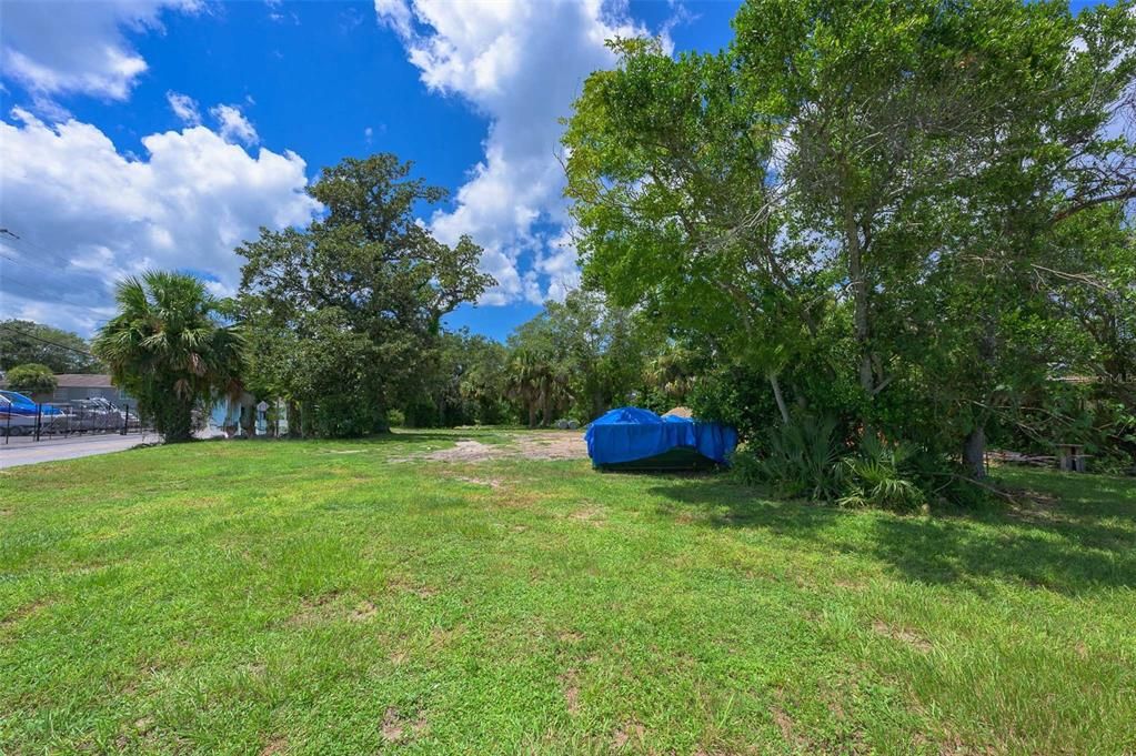 待售: $189,000 (0.62 acres)