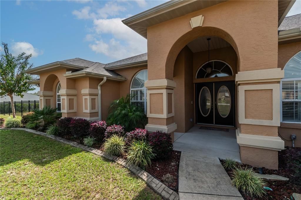 For Sale: $699,900 (3 beds, 2 baths, 2921 Square Feet)