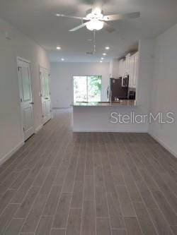 Active With Contract: $1,500 (2 beds, 2 baths, 1181 Square Feet)