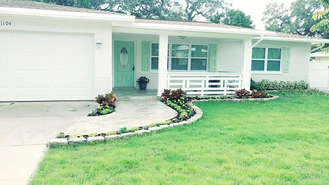 Recently Rented: $3,200 (3 beds, 3 baths, 1588 Square Feet)