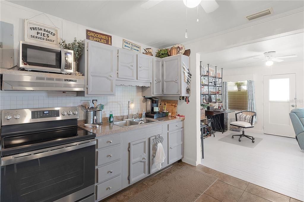 Active With Contract: $1,500,000 (0 beds, 0 baths, 5279 Square Feet)