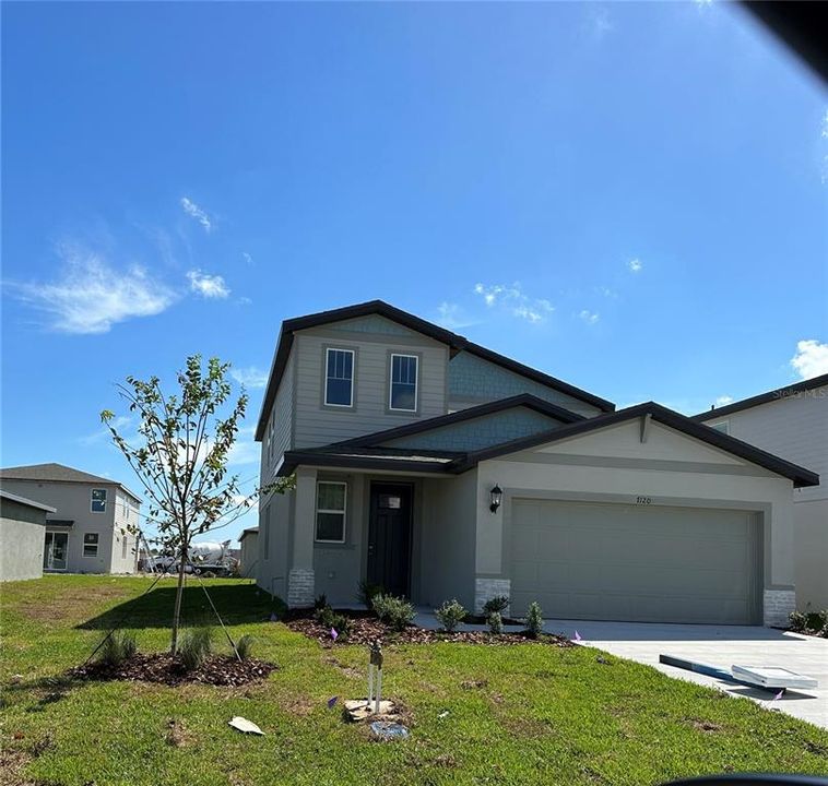 Recently Sold: $404,120 (4 beds, 2 baths, 2168 Square Feet)