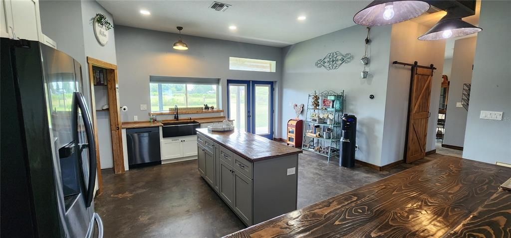 For Sale: $619,900 (5 beds, 2 baths, 2400 Square Feet)