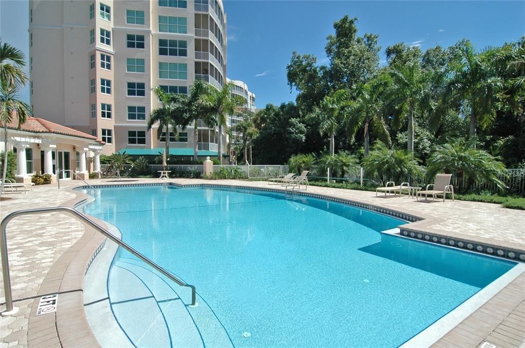 Active With Contract: $1,549,000 (3 beds, 3 baths, 2594 Square Feet)