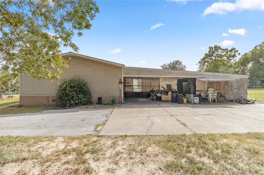 Recently Sold: $165,000 (3 beds, 2 baths, 1701 Square Feet)