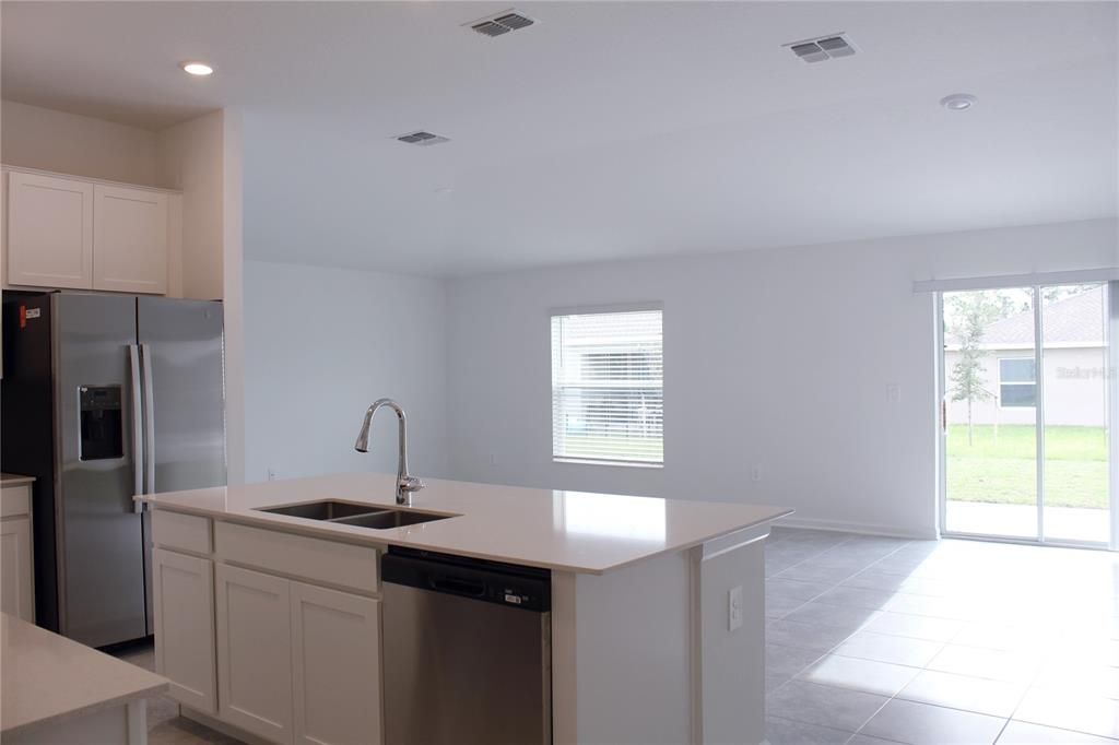 Active With Contract: $2,300 (3 beds, 2 baths, 1555 Square Feet)