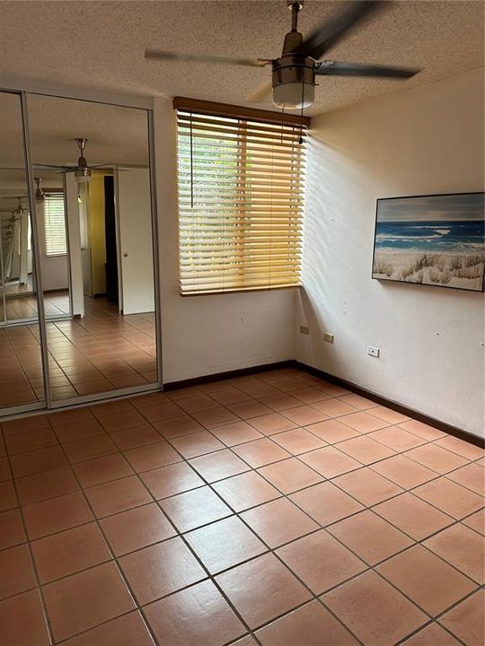 Vendido Recientemente: $190,000 (3 camas, 2 baños, 1134 Pies cuadrados)