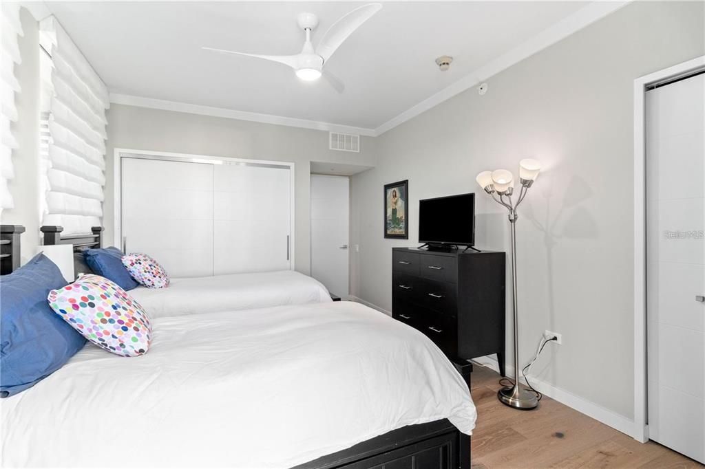 Active With Contract: $1,298,000 (2 beds, 2 baths, 1358 Square Feet)