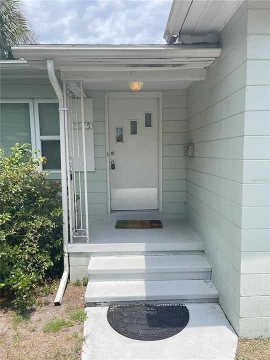 Recently Sold: $269,000 (2 beds, 1 baths, 936 Square Feet)