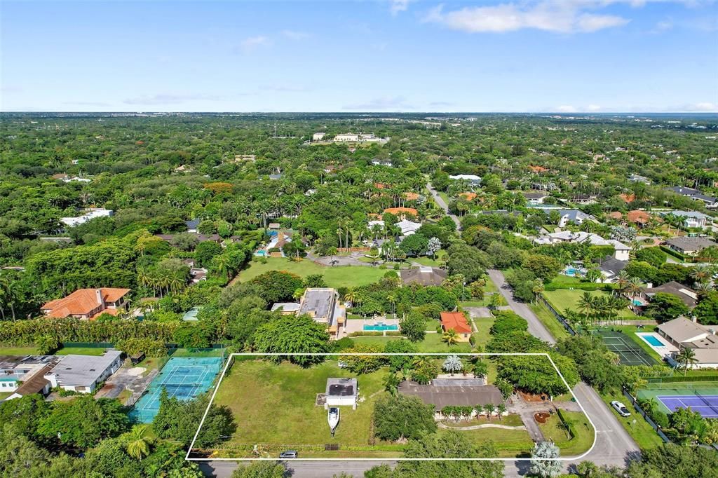 Vendido Recientemente: $1,695,000 (5 camas, 3 baños, 2907 Pies cuadrados)