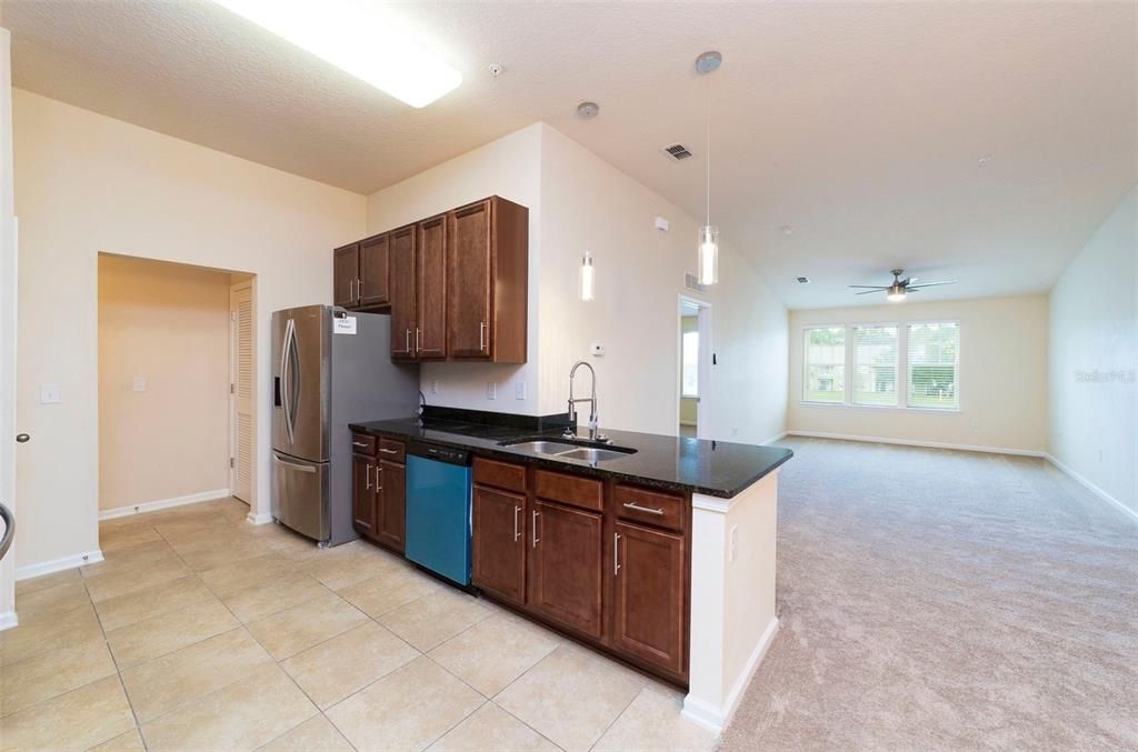 For Sale: $249,900 (2 beds, 2 baths, 1147 Square Feet)