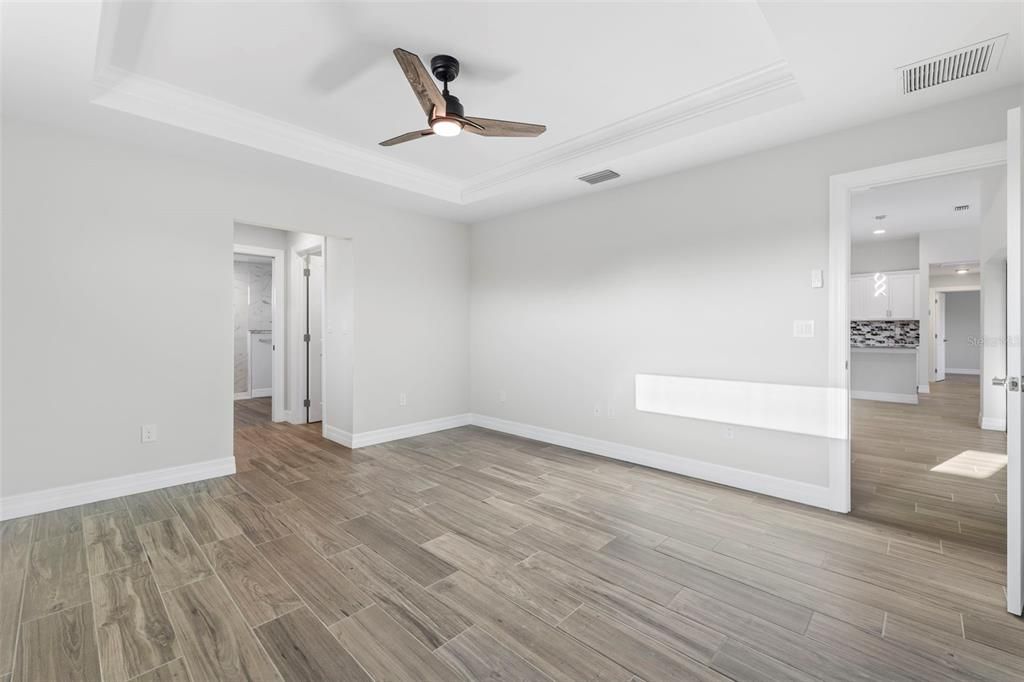 Active With Contract: $799,900 (4 beds, 2 baths, 1776 Square Feet)