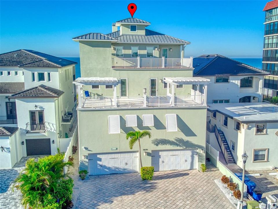 Recently Sold: $2,750,000 (4 beds, 5 baths, 3937 Square Feet)