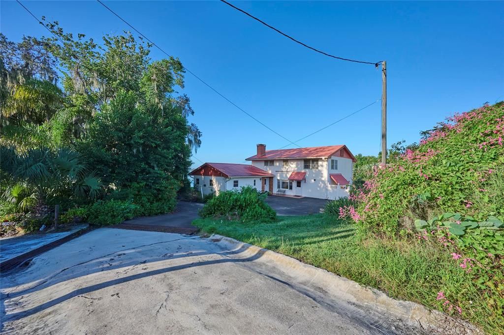 Recently Sold: $850,000 (6 beds, 3 baths, 3466 Square Feet)