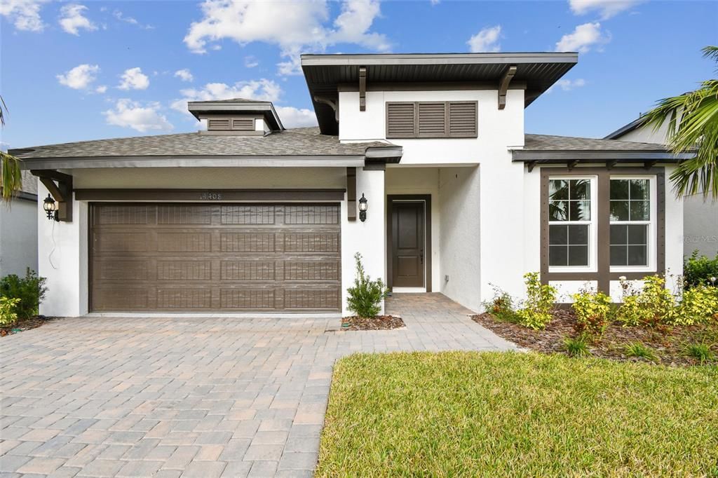 Recently Sold: $450,000 (3 beds, 3 baths, 2195 Square Feet)