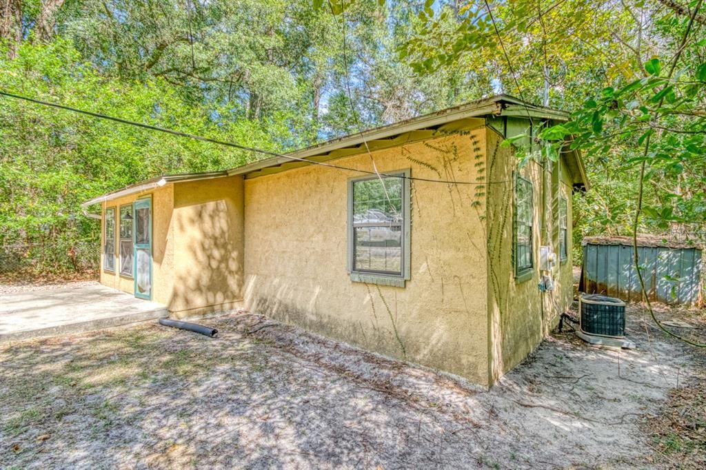 Recently Sold: $69,900 (2 beds, 1 baths, 704 Square Feet)