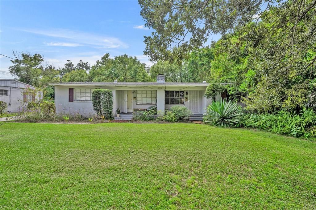 Recently Rented: $1,550 (2 beds, 1 baths, 960 Square Feet)