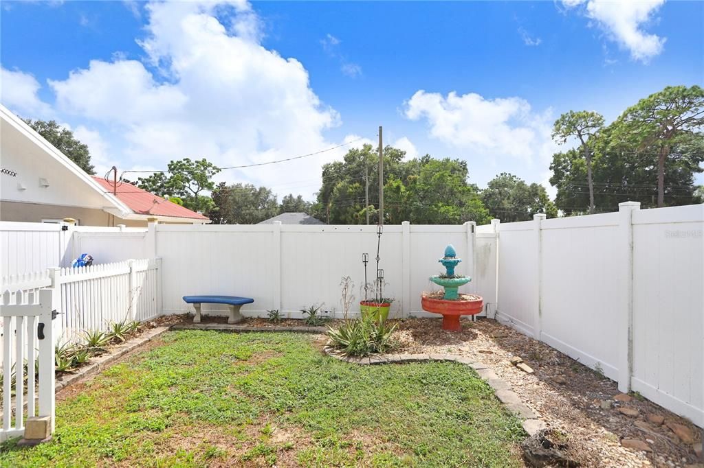 Vendido Recientemente: $625,000 (4 camas, 2 baños, 2668 Pies cuadrados)