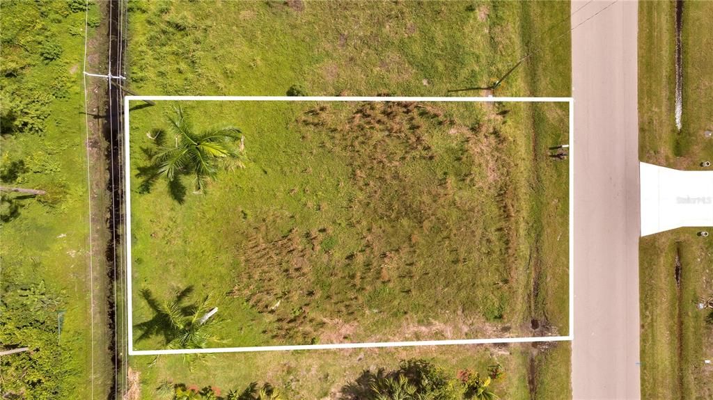 На продажу: $46,500 (0.22 acres)