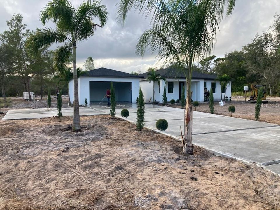 Recently Sold: $575,000 (5 beds, 3 baths, 2490 Square Feet)