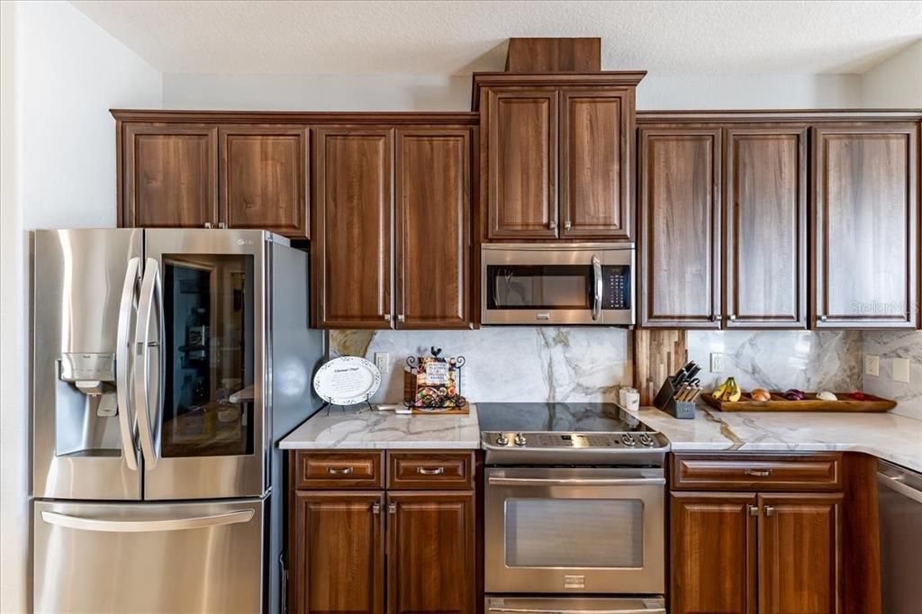 Newer Higher End Stainless Steel Appliances