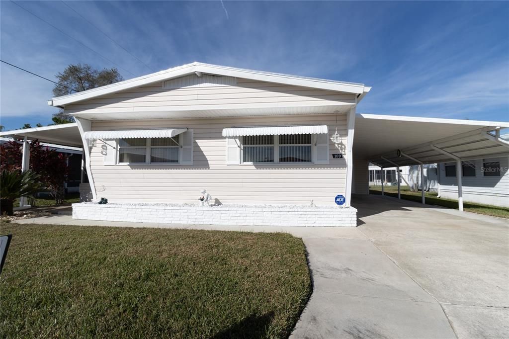 Recently Sold: $178,000 (2 beds, 2 baths, 1056 Square Feet)