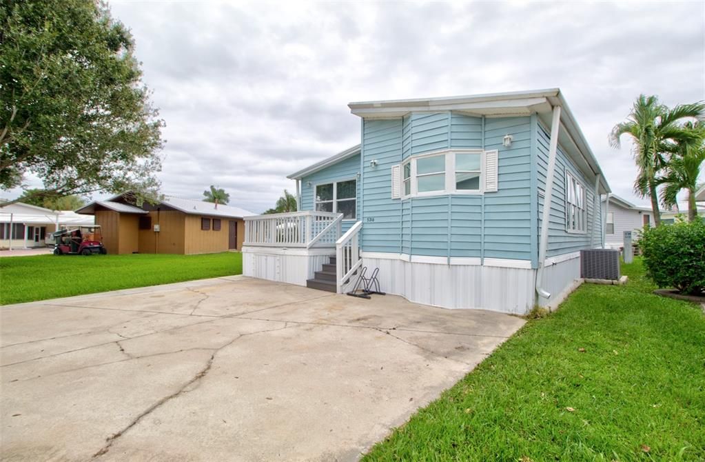 Active With Contract: $89,000 (2 beds, 2 baths, 783 Square Feet)