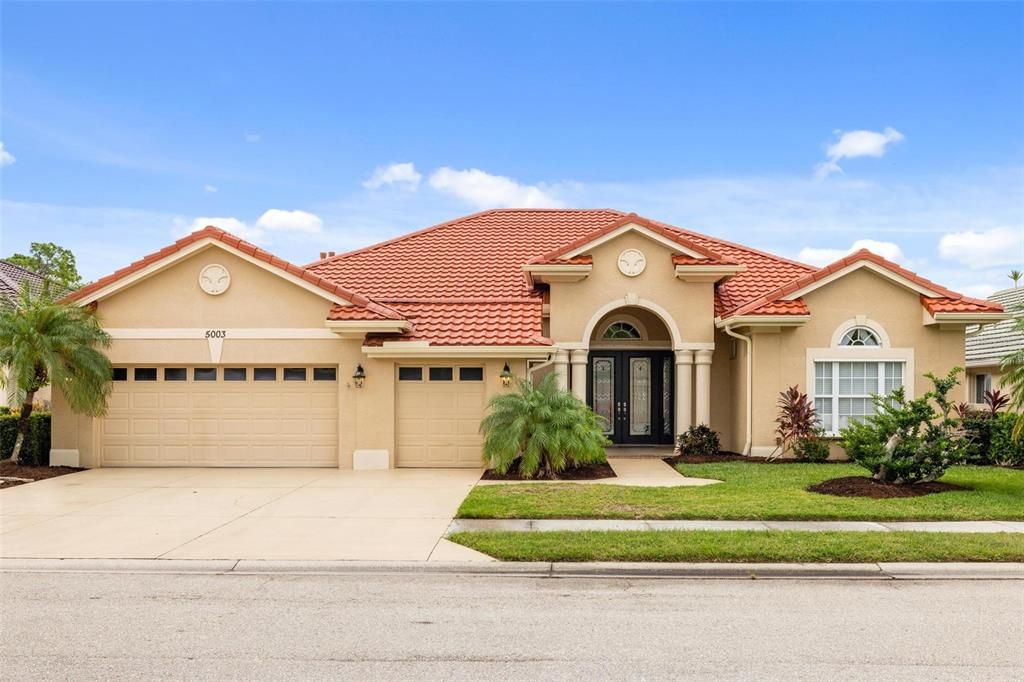 Active With Contract: $750,000 (4 beds, 3 baths, 2797 Square Feet)