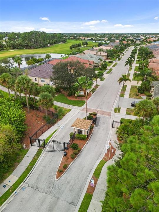 Active With Contract: $750,000 (4 beds, 3 baths, 2797 Square Feet)