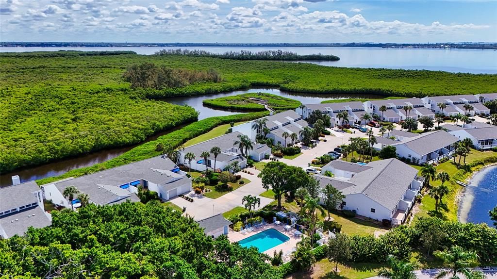 Recently Sold: $399,700 (2 beds, 2 baths, 1292 Square Feet)