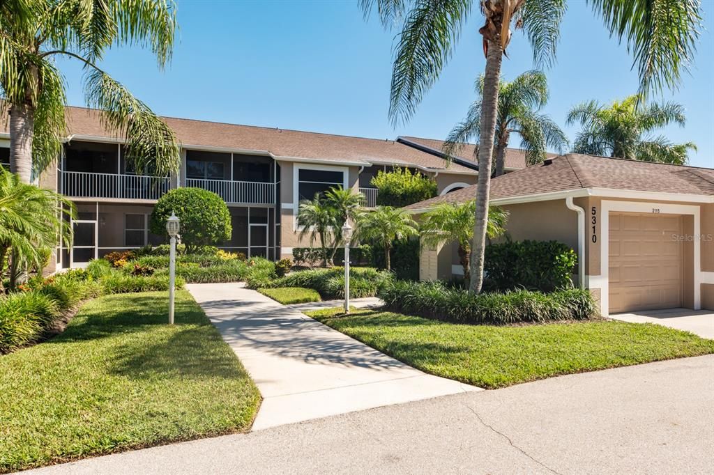 Recently Sold: $344,000 (2 beds, 2 baths, 1433 Square Feet)