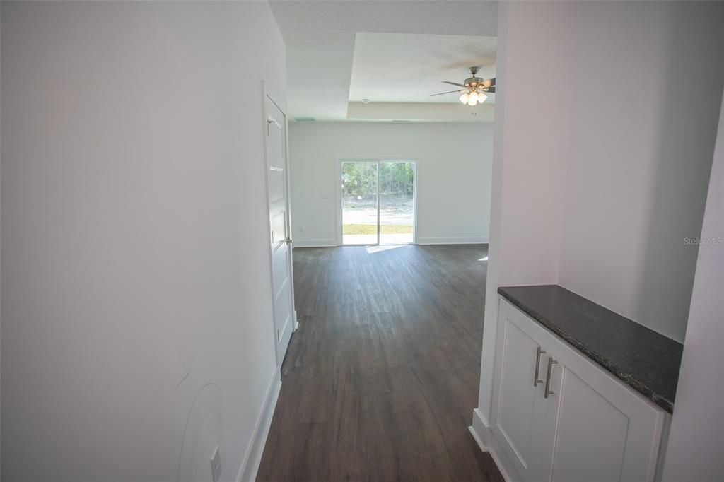 For Sale: $358,500 (3 beds, 2 baths, 1675 Square Feet)