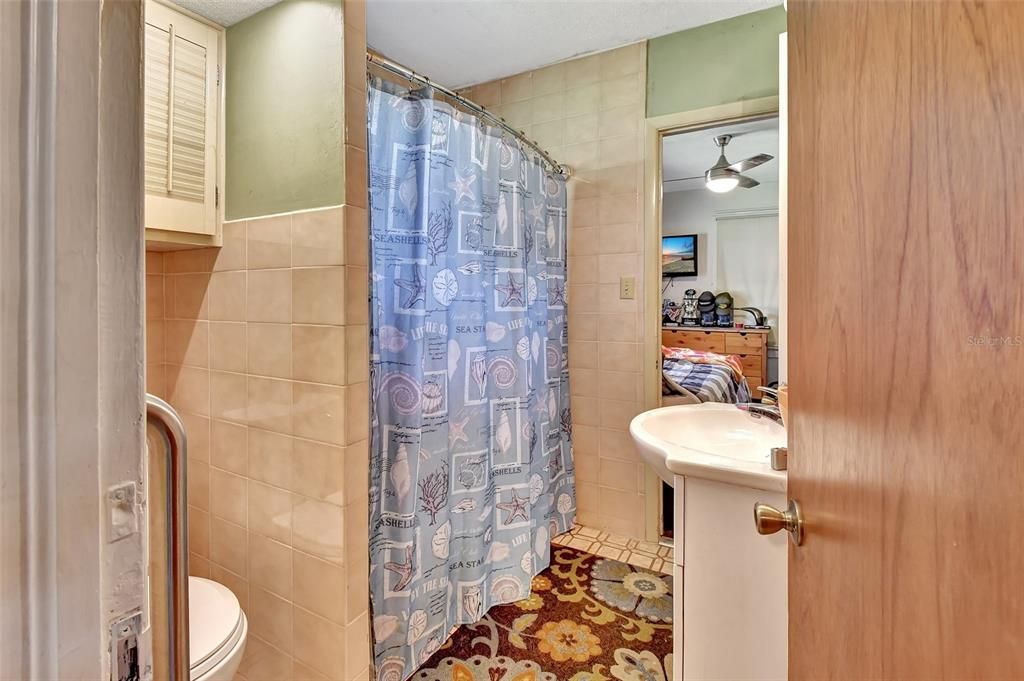 最近售出: $350,000 (3 贝兹, 2 浴室, 1405 平方英尺)
