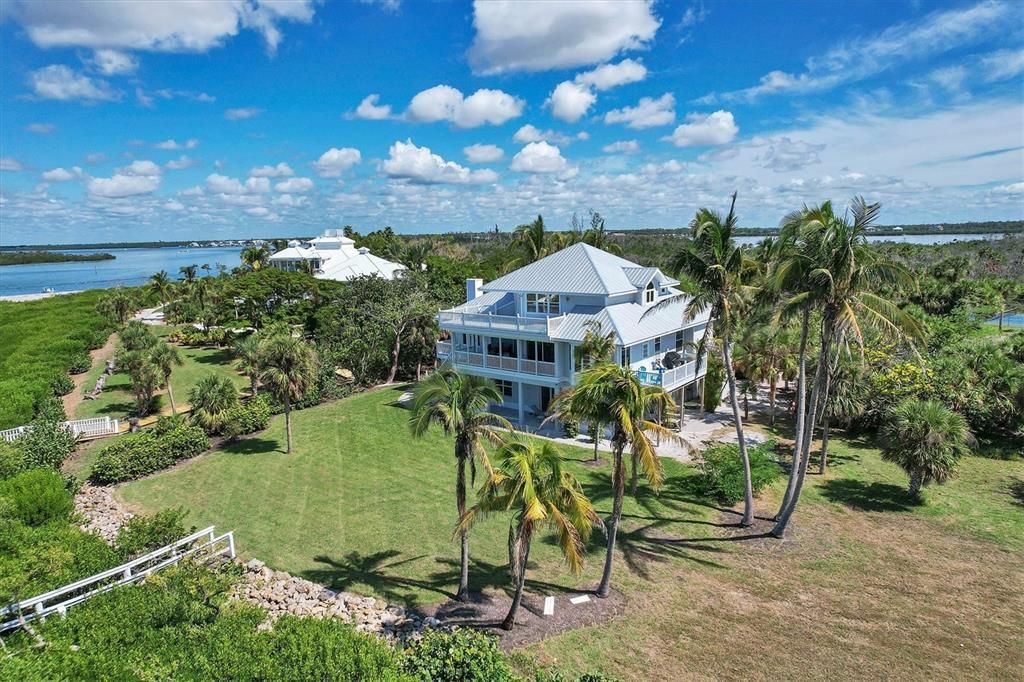 For Sale: $3,450,000 (3 beds, 3 baths, 3118 Square Feet)