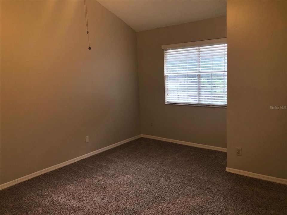 Active With Contract: $194,900 (2 beds, 2 baths, 998 Square Feet)