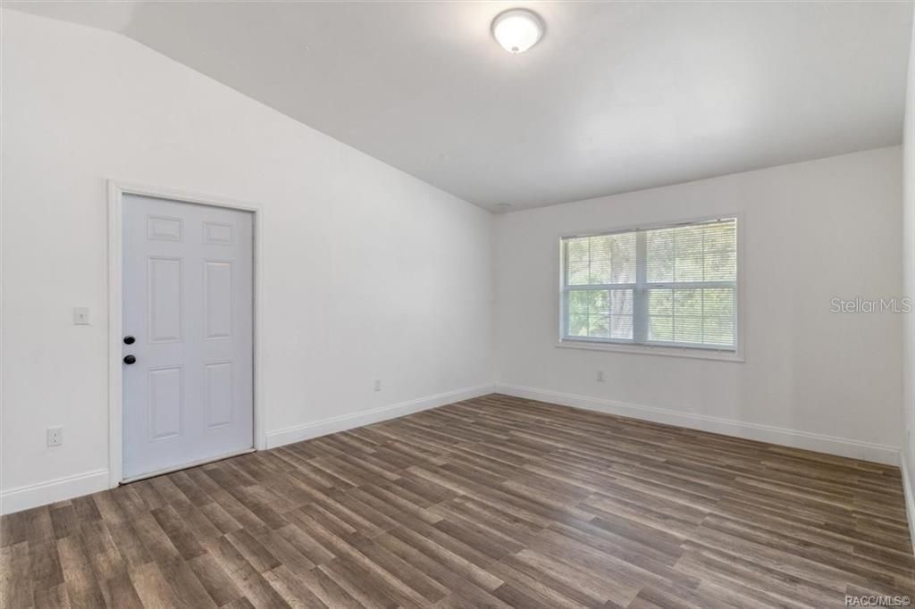 Active With Contract: $275,000 (3 beds, 2 baths, 2600 Square Feet)