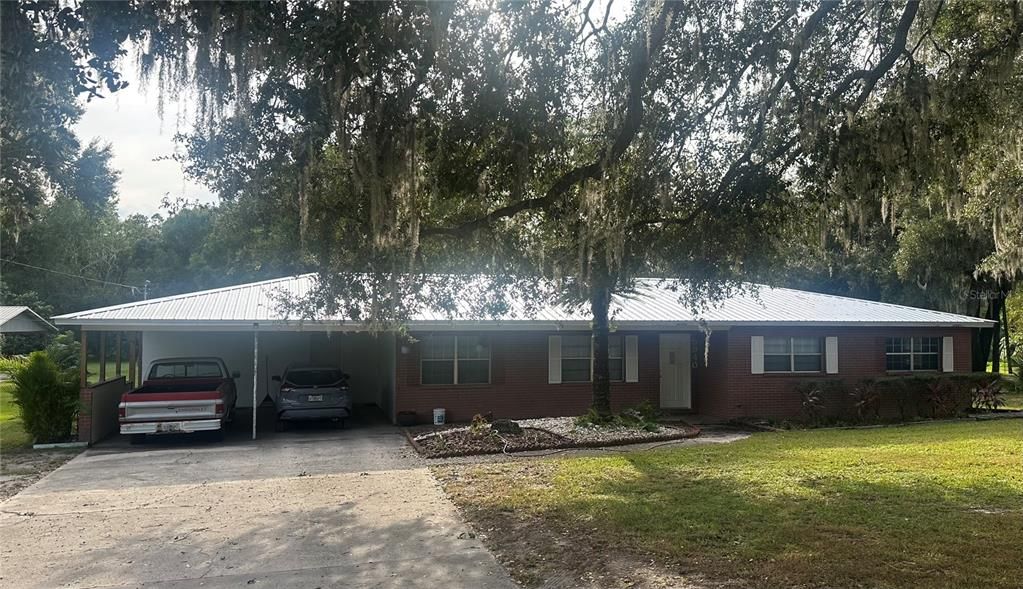Recently Sold: $217,000 (3 beds, 2 baths, 1588 Square Feet)