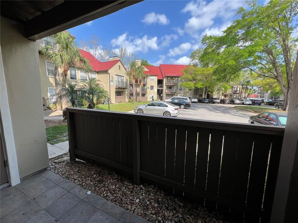 Recently Sold: $150,000 (1 beds, 1 baths, 674 Square Feet)