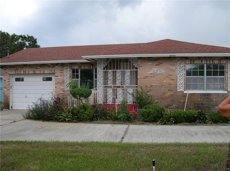 Recently Sold: $195,000 (3 beds, 2 baths, 1700 Square Feet)