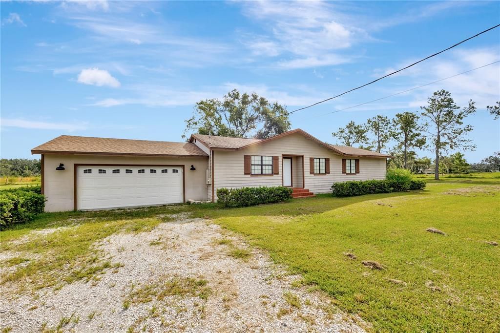 Recently Rented: $2,000 (3 beds, 3 baths, 1444 Square Feet)