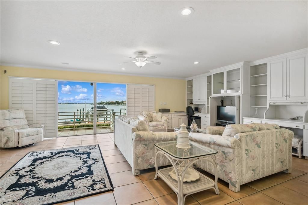 Active With Contract: $1,625,000 (3 beds, 5 baths, 3691 Square Feet)