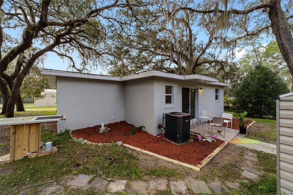 Recently Sold: $229,500 (3 beds, 2 baths, 1262 Square Feet)