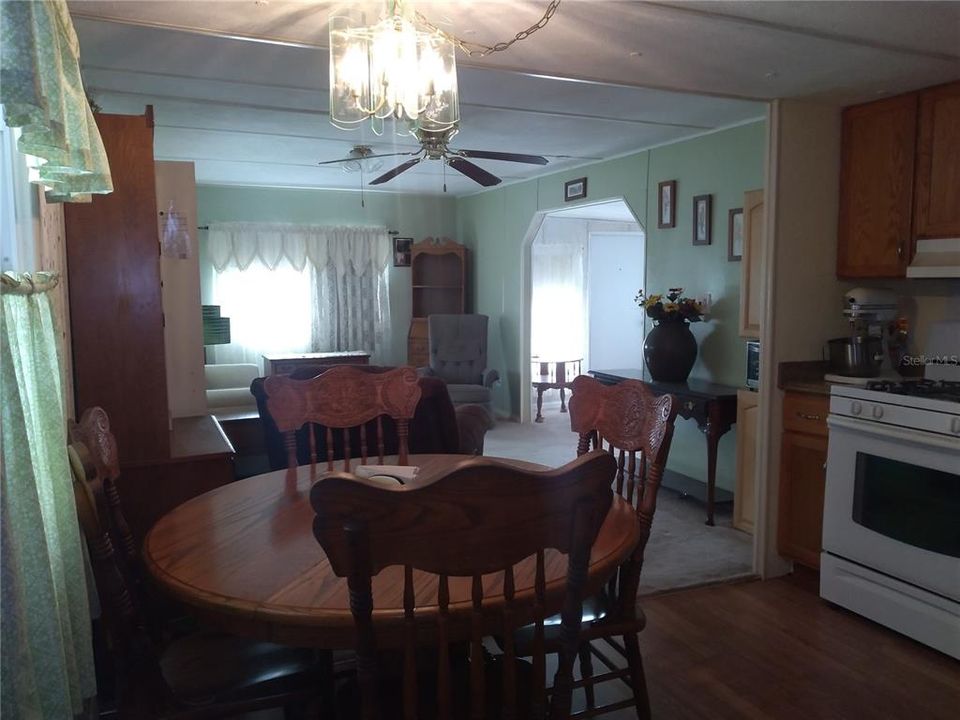 Dining/Kitchen