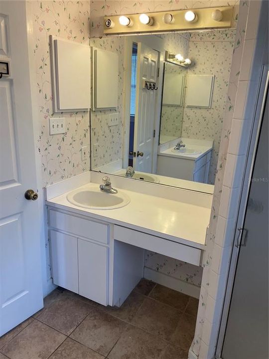 Second vanity in master bathroom