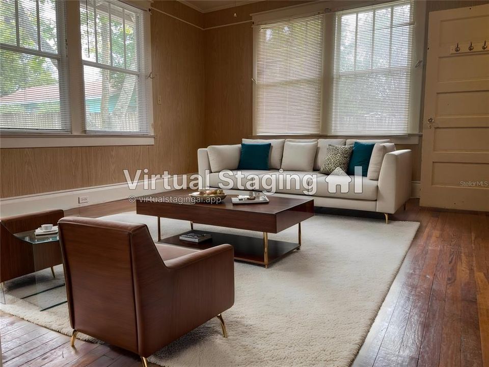 Additional sitting or dining room