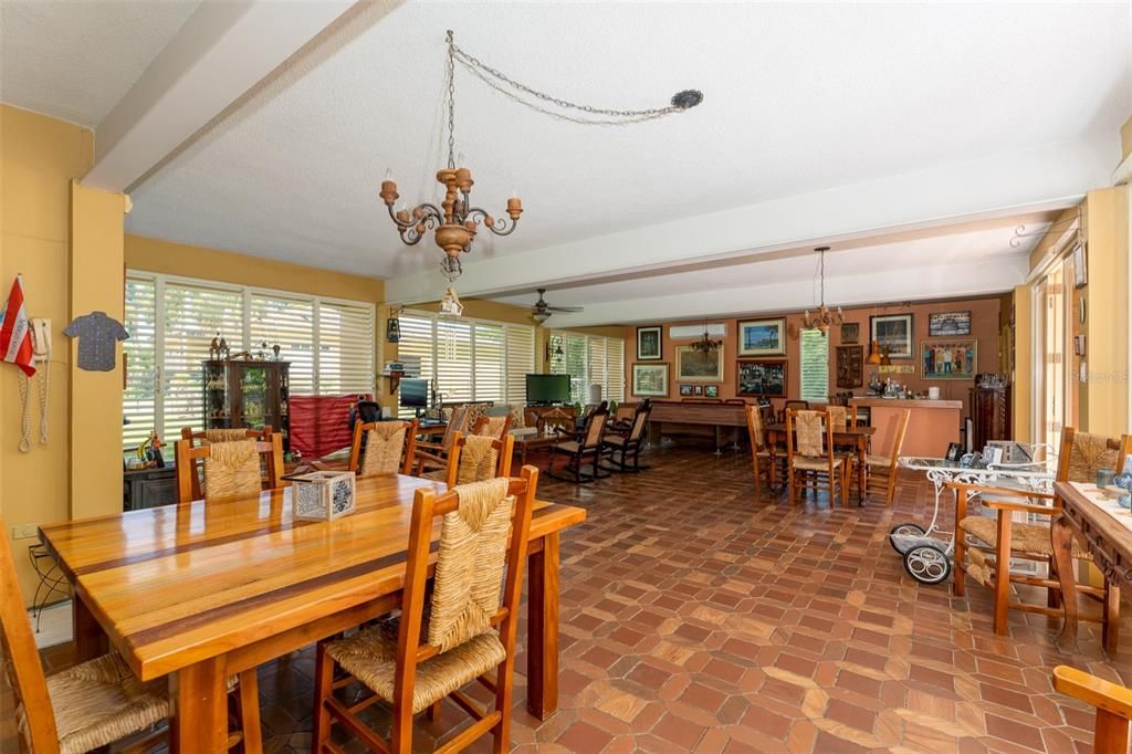 Recently Sold: $1,325,000 (5 beds, 4 baths, 3952 Square Feet)